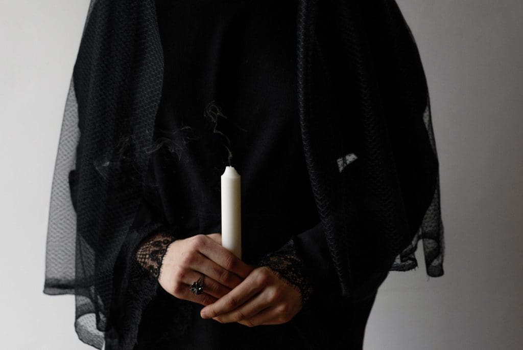 candle hands